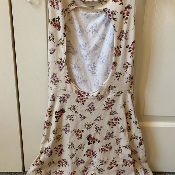 Brandy Melville dress - Picture 2 of 3